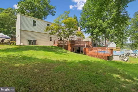 3147 Lookout Point Ct, Triangle, VA 22172 photo 31