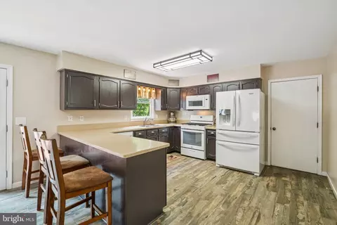 3147 Lookout Point Ct, Triangle, VA 22172 photo 9