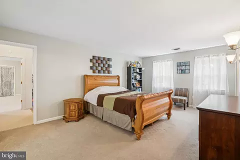 3147 Lookout Point Ct, Triangle, VA 22172 photo 22