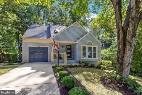 15062 Lindenberry Ln, Dumfries, VA 22025