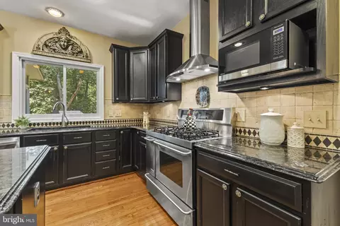 9923 Bagpipe Ct, Bristow, VA 20136 photo 11