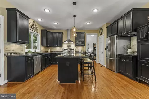 9923 Bagpipe Ct, Bristow, VA 20136 photo 2
