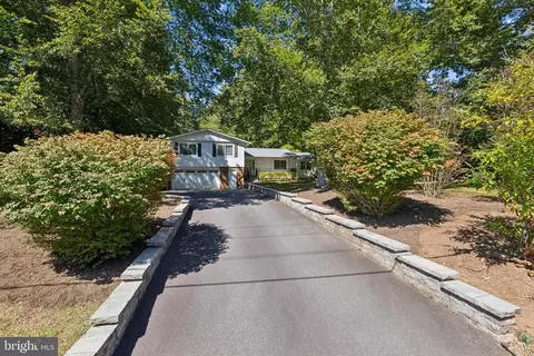 7582 Cregger Ln, Manassas, VA 20111 photo 2