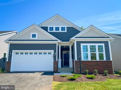 9293 Crestview Ridge Dr, Bristow, VA 20136