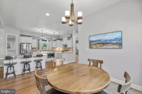 Dining - 14529 Bluff Point Ct, Gainesville, VA 20155 photo 2 of 4