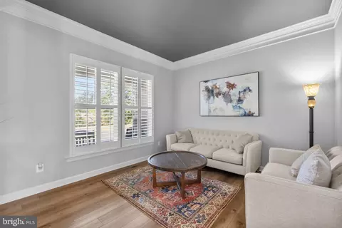 Living - 14529 Bluff Point Ct, Gainesville, VA 20155 photo 2 of 2