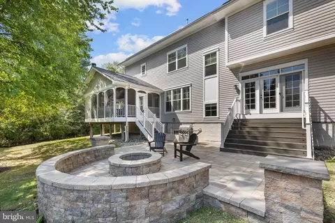 Exterior - 14529 Bluff Point Ct, Gainesville, VA 20155 photo 12 of 19