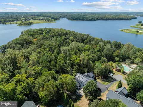 View/Area - 14529 Bluff Point Ct, Gainesville, VA 20155 photo 3 of 5