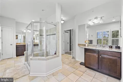 Entry Way - 14529 Bluff Point Ct, Gainesville, VA 20155 photo 6 of 11