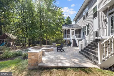 Exterior - 14529 Bluff Point Ct, Gainesville, VA 20155 photo 10 of 19