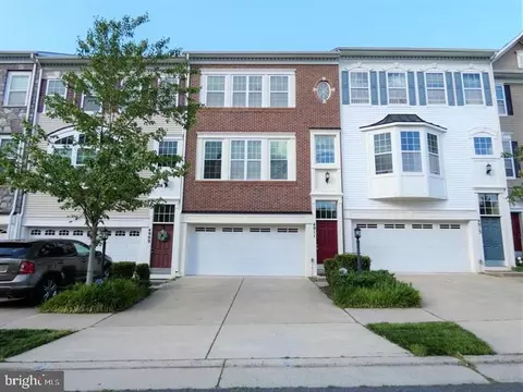 Exterior - 4911 Potomac Highlands Cir, Triangle, VA 22172 photo 2 of 2