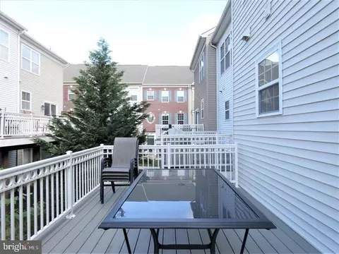 Exterior - 4911 Potomac Highlands Cir, Triangle, VA 22172 photo 1 of 2