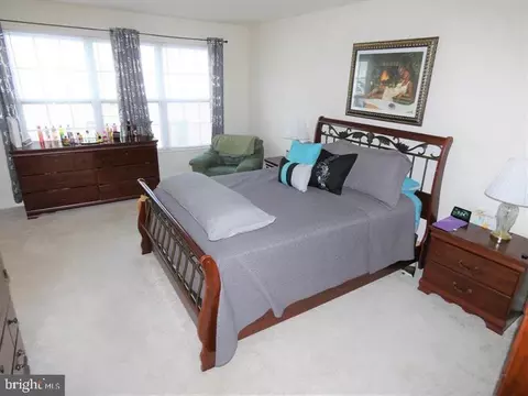 Bedroom - 4911 Potomac Highlands Cir, Triangle, VA 22172 photo 2 of 2