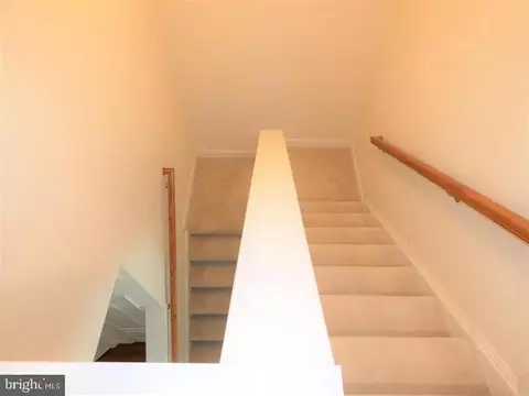 Entry Way - 4911 Potomac Highlands Cir, Triangle, VA 22172 photo 2 of 3