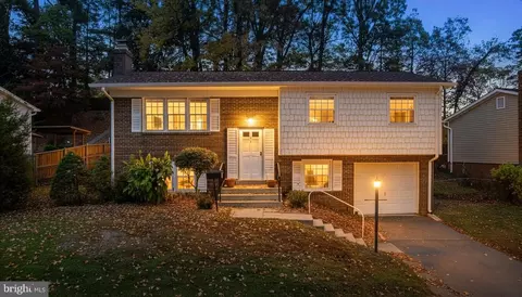 13652 Kingsman Rd, Woodbridge, VA 22193