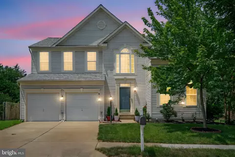 8142 Tenbrook Dr, Gainesville, VA 20155 photo 1
