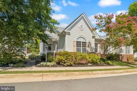 9741 Craighill Dr, Bristow, VA 20136