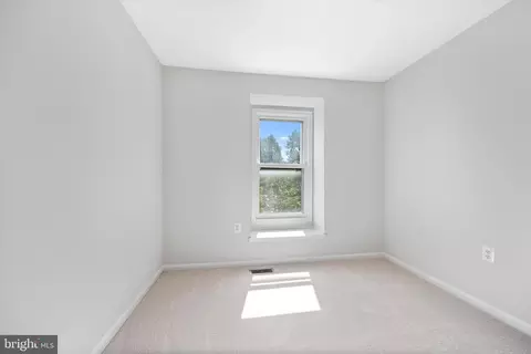 Bedroom - 7339 Saint Thomas Loop, Manassas, VA 20109 photo 5 of 8