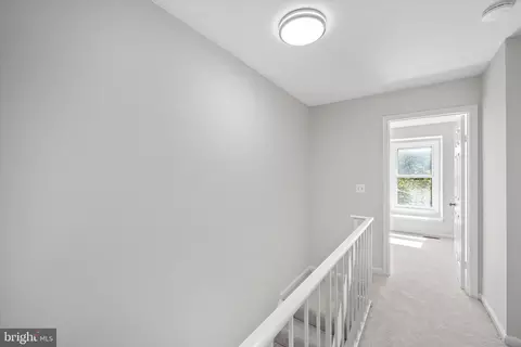 Entry Way - 7339 Saint Thomas Loop, Manassas, VA 20109 photo 4 of 5