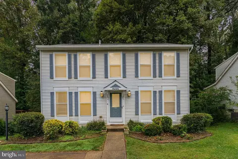 15083 Holleyside Dr, Dumfries, VA 22025 photo 2