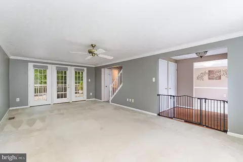 15083 Holleyside Dr, Dumfries, VA 22025 photo 5