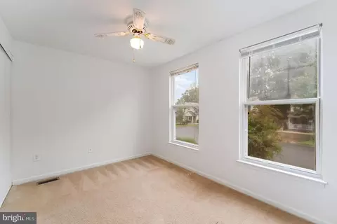 15083 Holleyside Dr, Dumfries, VA 22025 photo 17