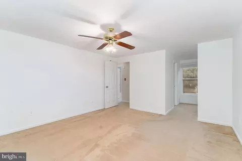 15083 Holleyside Dr, Dumfries, VA 22025 photo 14