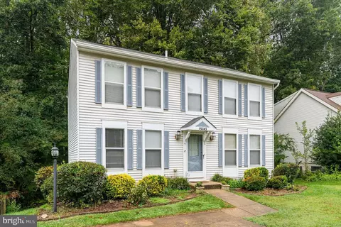 15083 Holleyside Dr, Dumfries, VA 22025 photo 3