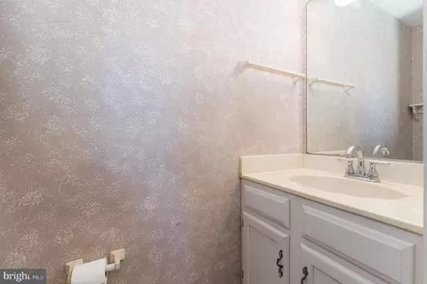 15083 Holleyside Dr, Dumfries, VA 22025 photo 12