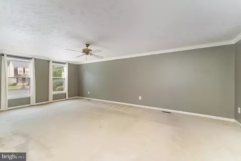 15083 Holleyside Dr, Dumfries, VA 22025 photo 7
