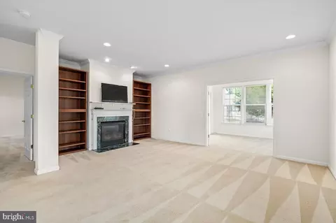 3736 Grey Ghost Ct, Dumfries, VA 22025 photo 17