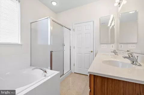 3736 Grey Ghost Ct, Dumfries, VA 22025 photo 32