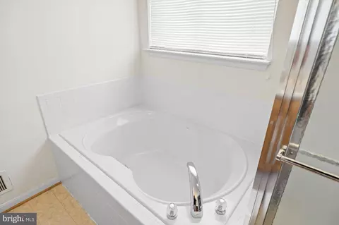 3736 Grey Ghost Ct, Dumfries, VA 22025 photo 34