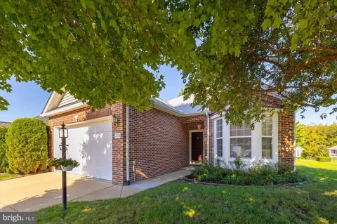 3736 Grey Ghost Ct, Dumfries, VA 22025 photo 3