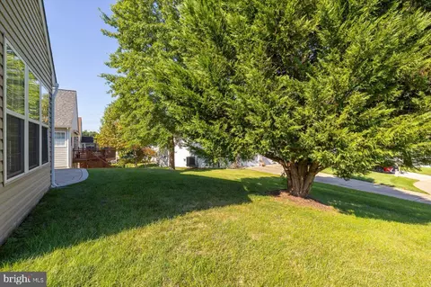 3736 Grey Ghost Ct, Dumfries, VA 22025 photo 10