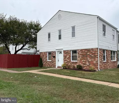 8238 Community Dr, Manassas, VA 20109