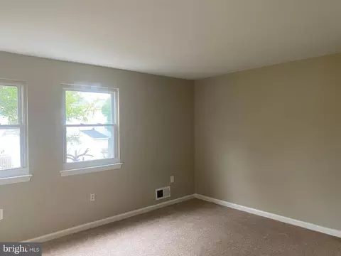 8238 Community Dr, Manassas, VA 20109 photo 23