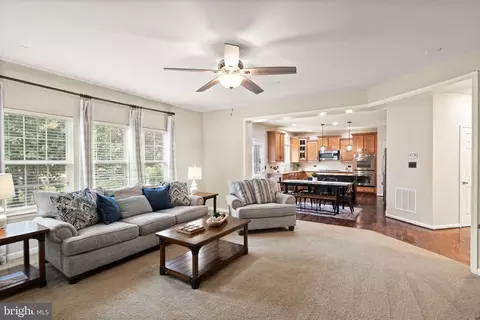 Living - 13872 Tarleton Ct, Gainesville, VA 20155 photo 2 of 2