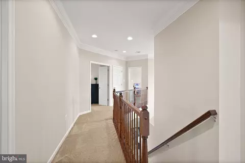 Entry Way - 13872 Tarleton Ct, Gainesville, VA 20155 photo 7 of 10