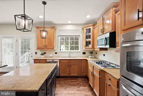 Kitchen - 13872 Tarleton Ct, Gainesville, VA 20155 photo 4 of 4
