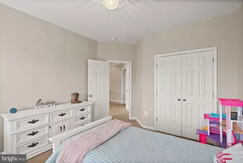 Bedroom - 13872 Tarleton Ct, Gainesville, VA 20155 photo 9 of 9