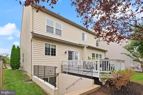 Exterior - 13872 Tarleton Ct, Gainesville, VA 20155 photo 12 of 14