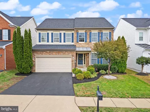 Exterior - 13872 Tarleton Ct, Gainesville, VA 20155 photo 3 of 14