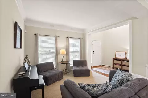Entry Way - 13872 Tarleton Ct, Gainesville, VA 20155 photo 2 of 10