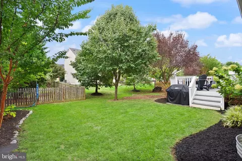 Exterior - 13872 Tarleton Ct, Gainesville, VA 20155 photo 10 of 14