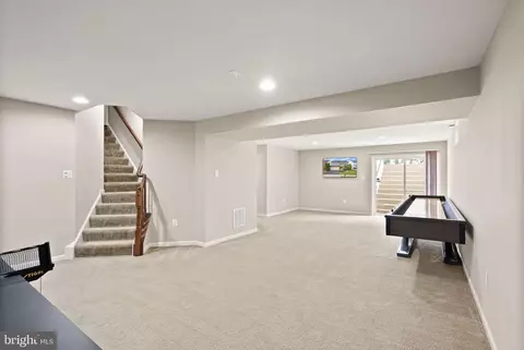 Entry Way - 13872 Tarleton Ct, Gainesville, VA 20155 photo 9 of 10