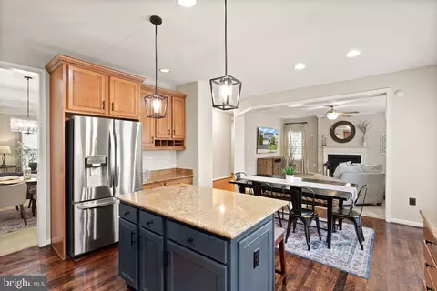 Kitchen - 13872 Tarleton Ct, Gainesville, VA 20155 photo 3 of 4