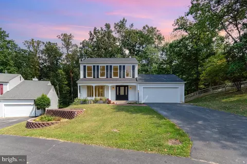13109 Holly Leaf Ct, Woodbridge, VA 22192