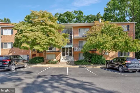 12654 Dara Dr #T-2, Woodbridge, VA 22192