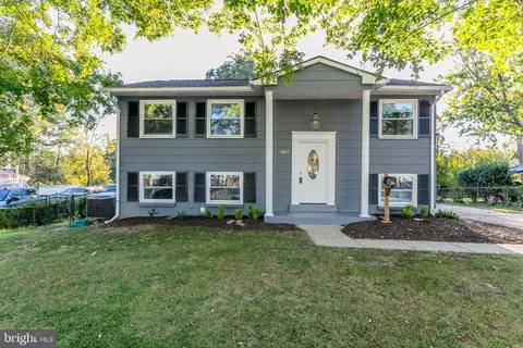 3817 Claremont Ln, Dale City, VA 22193